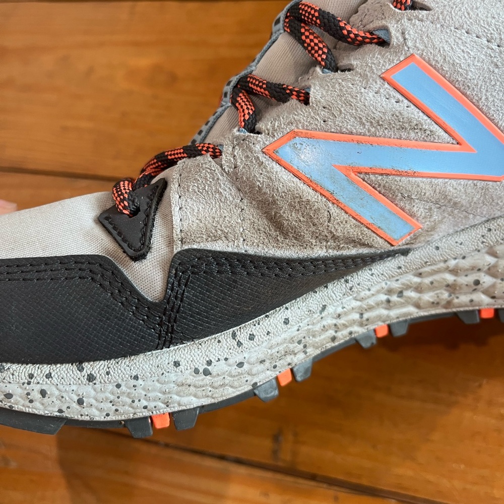 (442) NEW BALANCE SHOES - Picture 8 of 14